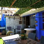 Casa Escosa Hotel 2*
